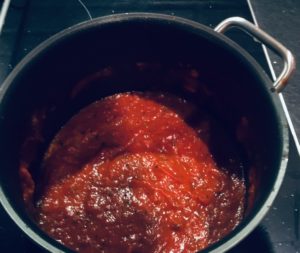 tomatsauce i gryden